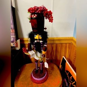 Kurt Adler Hollywood Wine Nutcracker